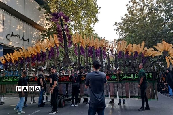 مراسم عزاداری ظهر روز عاشورای حسینی در ساری