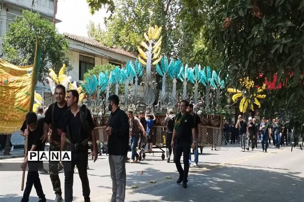 مراسم عزاداری ظهر روز عاشورای حسینی در ساری