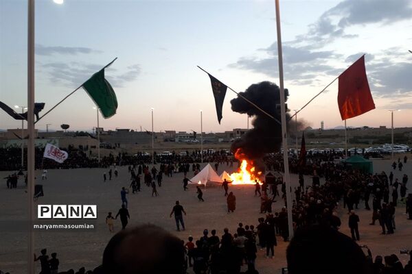 برگزاری مراسم عزاداری خیمه‌سوزان عصر عاشورا در ابرکوه
