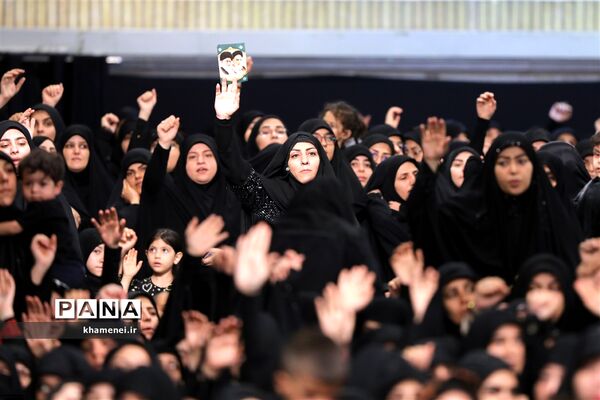 عزاداری شب تاسوعا با حضور رهبر انقلاب