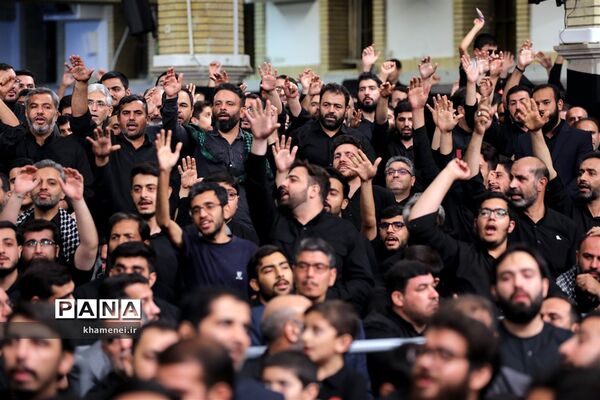 عزاداری شب تاسوعا با حضور رهبر انقلاب