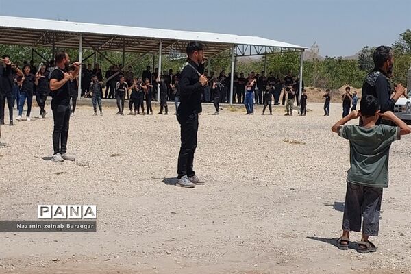 مراسم عزاداری و زنجیر‌زنی روز عاشورا در بوانات