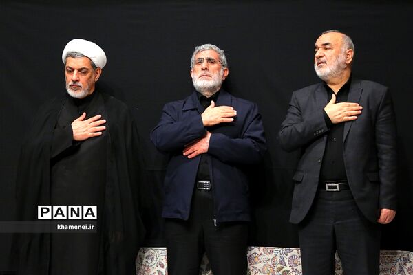 عزاداری شب عاشورای حسینی با حضور رهبر معظم انقلاب