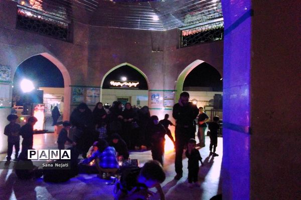 مراسم شام غریبان در جوار آرامگاه شهید گمنام