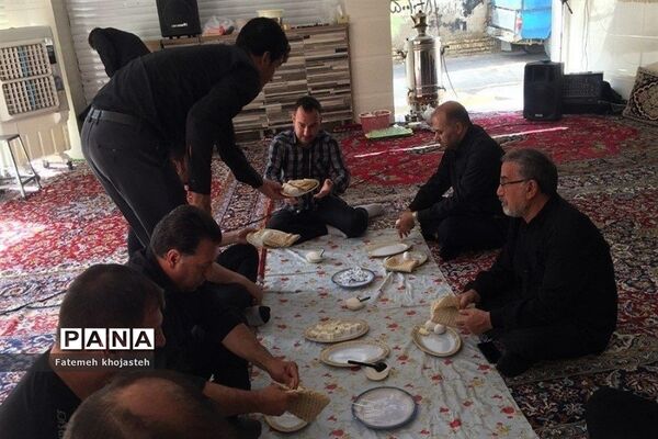 خدمت مردمان شهرستان قرچک به عزادارن حسینی در محرم