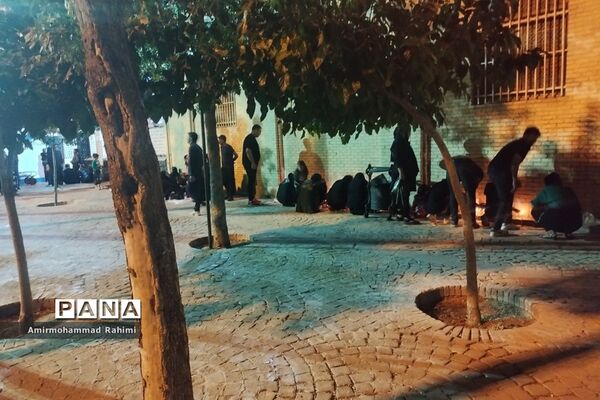 عزاداری شام غریبان در حرم مطهر سید‌علاءالدین حسین (ع)
