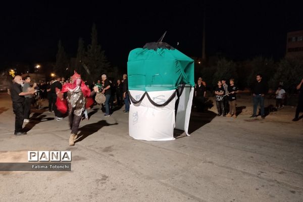 مراسم تعزیۀ خیمه‌سوزانی شام غریبان در شیراز