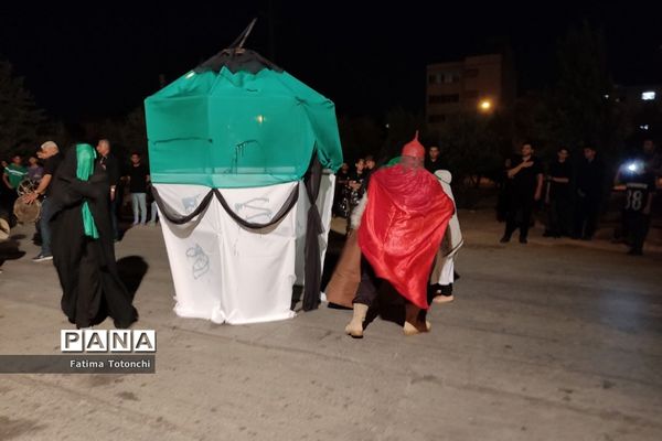 مراسم تعزیۀ خیمه‌سوزانی شام غریبان در شیراز