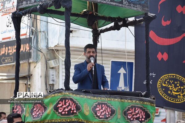 سنت عَلَم‌کشی به یاد علمدار دشت نینوا در تربت حیدریه