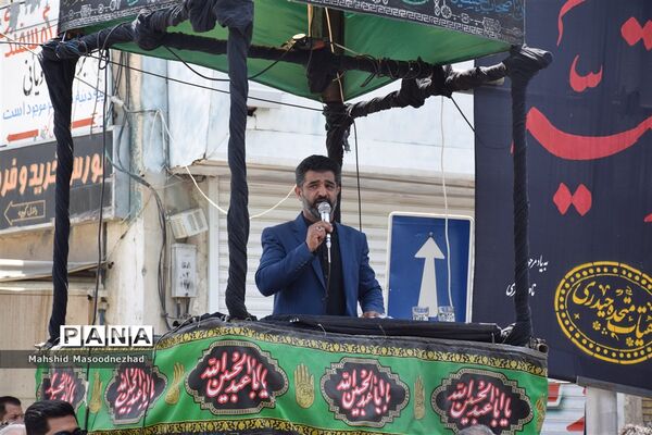 سنت عَلَم‌کشی به یاد علمدار دشت نینوا در تربت حیدریه
