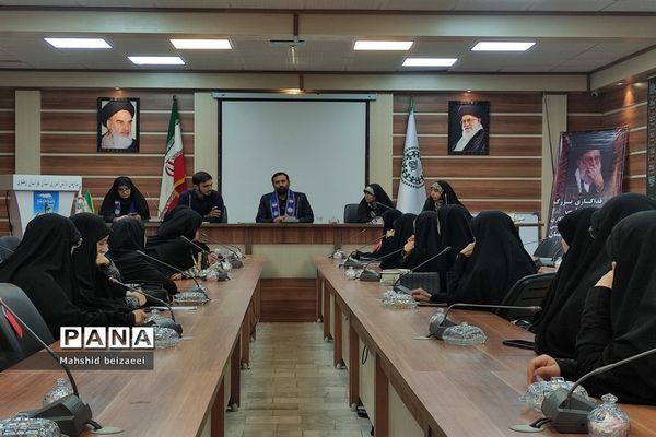 برگزاری اولین کارگاه مجری‌گری با حضور دبیر کارگروه دانش‌آموز زینب طلوع