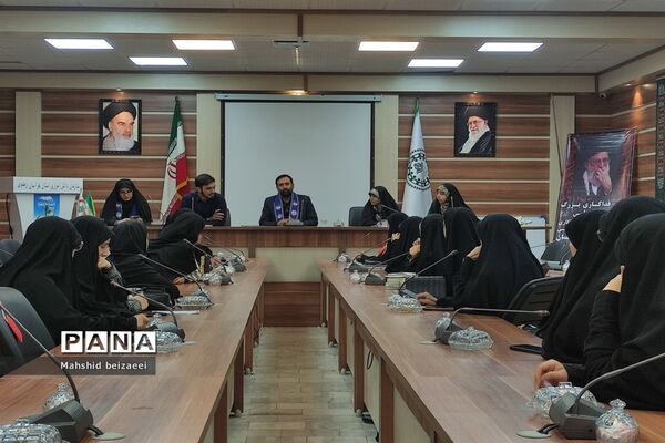 برگزاری اولین کارگاه مجری‌گری با حضور دبیر کارگروه دانش‌آموز زینب طلوع
