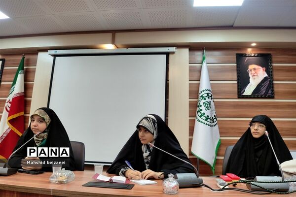 برگزاری اولین کارگاه مجری‌گری با حضور دبیر کارگروه دانش‌آموز زینب طلوع