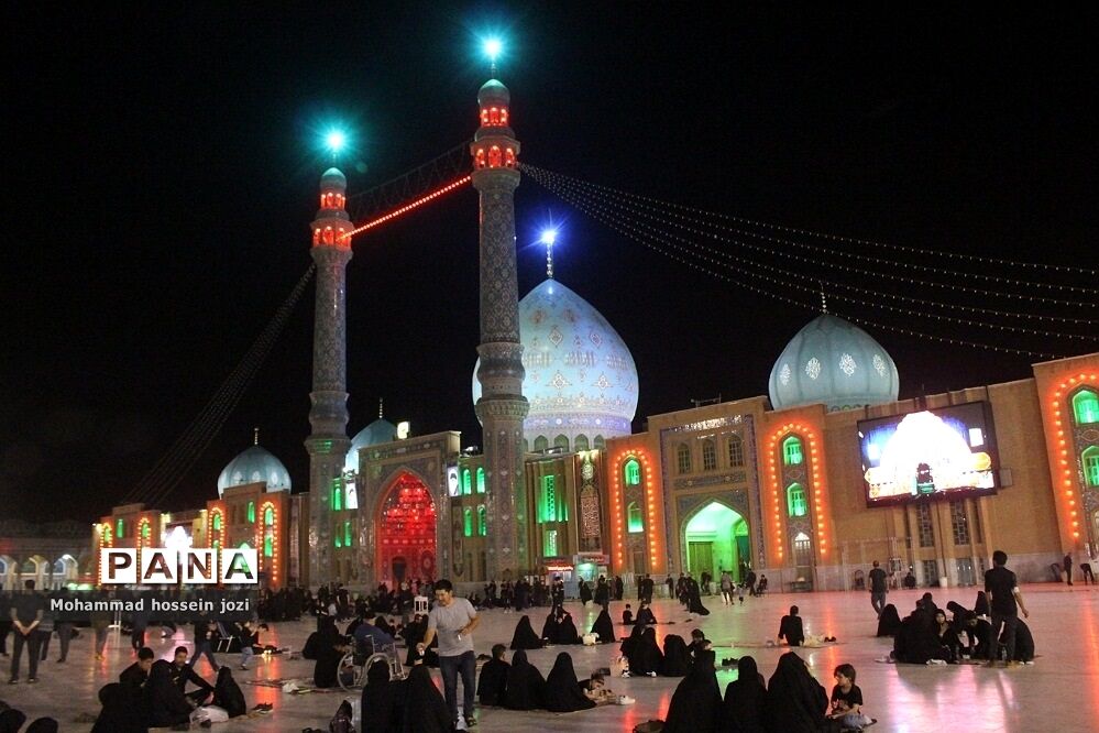 مراسم شام غریبان امام حسین (ع) در مسجد مقدس جمکران