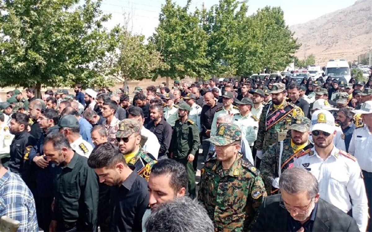 مراسم تشییع پیکر شهید مدافع امنیت در شهرستان اردل