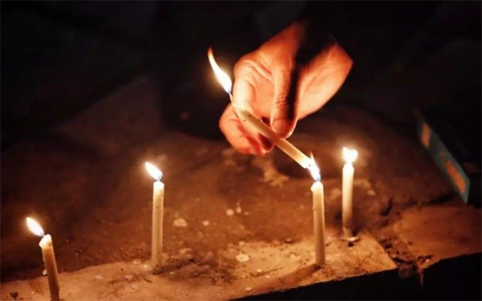 عزاداران حسینی همنوا با اسرای کربلا در شام غریبان اشک ماتم ریختند