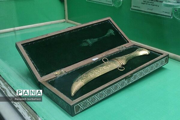 بازدید مسئولان انجمن دانش‌آموزی بهارستان 2 از موزه بزرگ رضوی