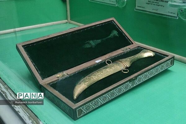بازدید مسئولان انجمن دانش‌آموزی بهارستان 2 از موزه بزرگ رضوی