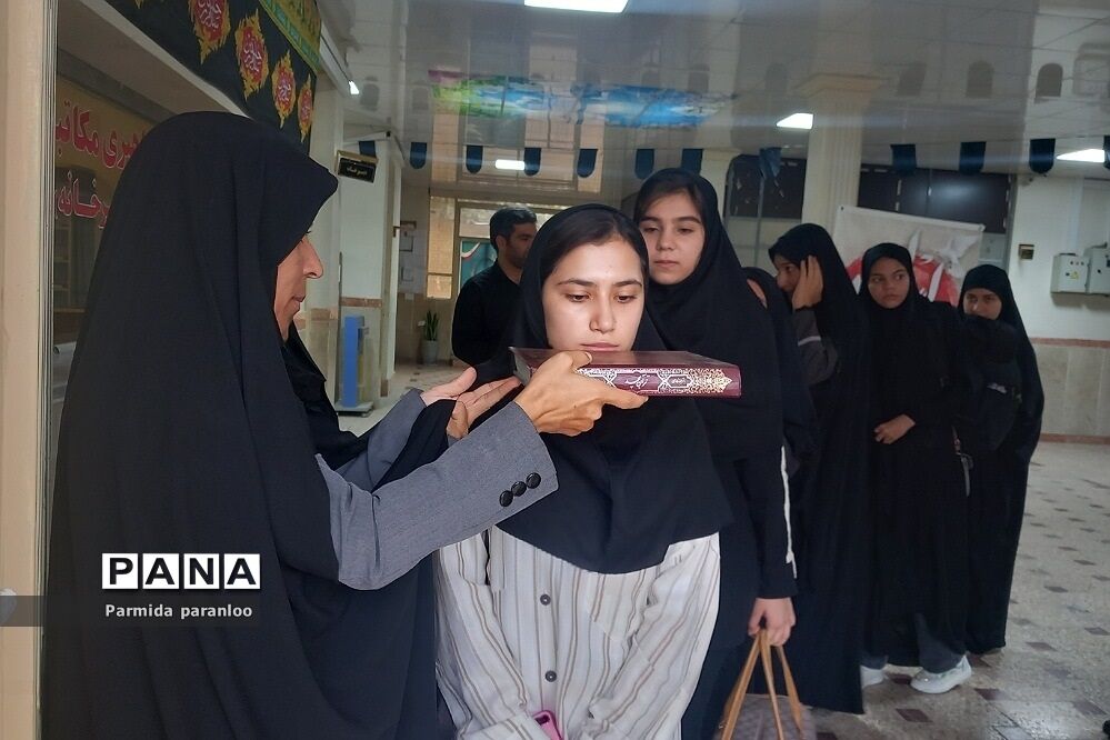 بدرقه دانش‌آموزان بهارستانی به اردوی یاور‌مربیان