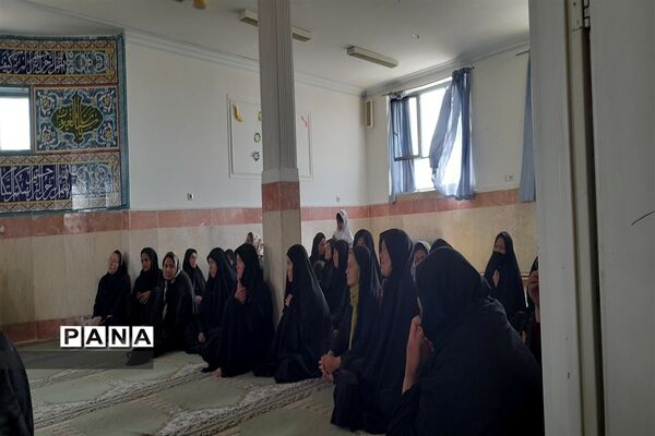 جلسه تقویت خانواده در مدرسه شهید‌سید‌عباس حسینی