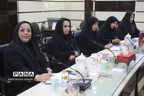 دوره آموزشی توجیهی کارشناسان مدارس و مراکز غیر‌دولتی و توسعه مشارکت‌های مردمی استان بوشهر