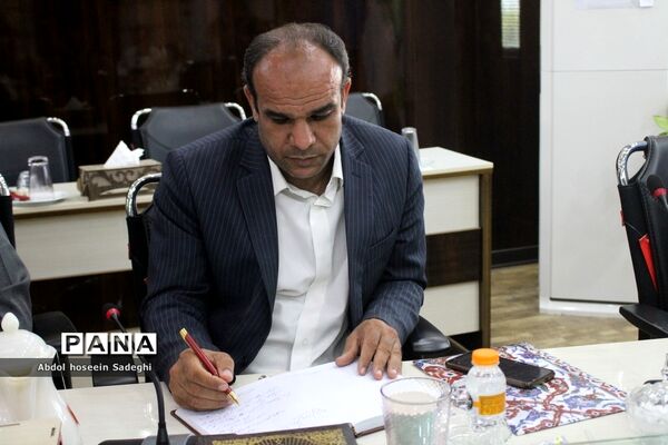 دوره آموزشی توجیهی کارشناسان مدارس و مراکز غیر‌دولتی و توسعه مشارکت‌های مردمی استان بوشهر