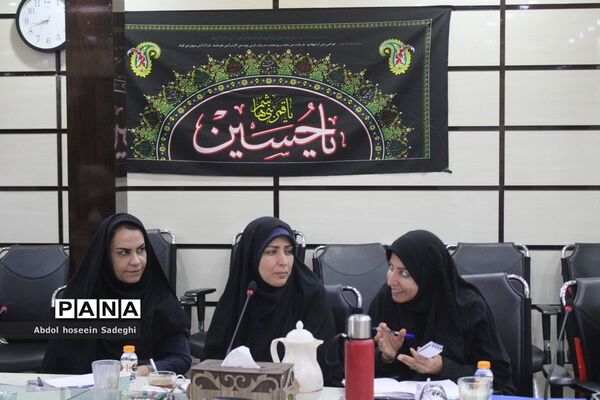 دوره آموزشی توجیهی کارشناسان مدارس و مراکز غیر‌دولتی و توسعه مشارکت‌های مردمی استان بوشهر