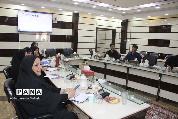 دوره آموزشی توجیهی کارشناسان مدارس و مراکز غیر‌دولتی و توسعه مشارکت‌های مردمی استان بوشهر