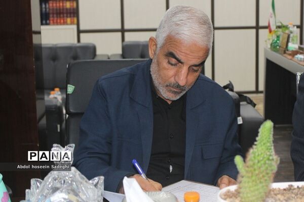 جلسه شورای امر به معروف و نهی از منکر اداره‌کل آموزش و پرورش استان بوشهر