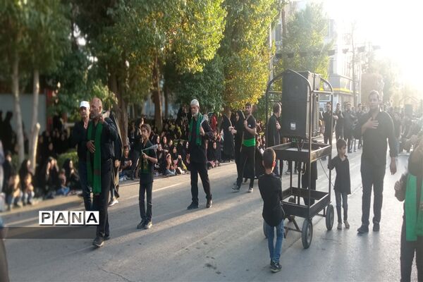 گرامیداشت آیین سوم امام حسین(ع) با بازسازی دسته بنی اسد
