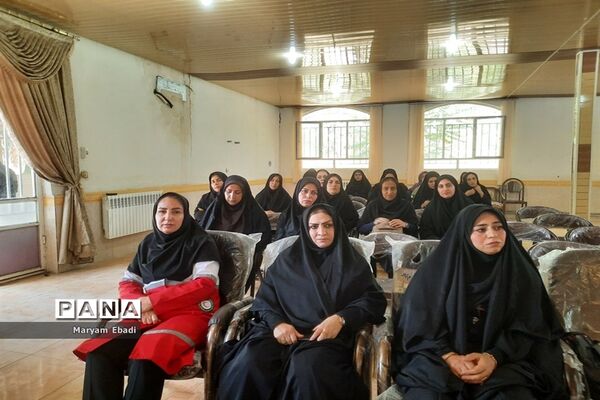 دوره آموزشی مهارتی مربیان عضو سازمان دانش‌آموزی جنوب آذربایجان غربی (قطب 2)