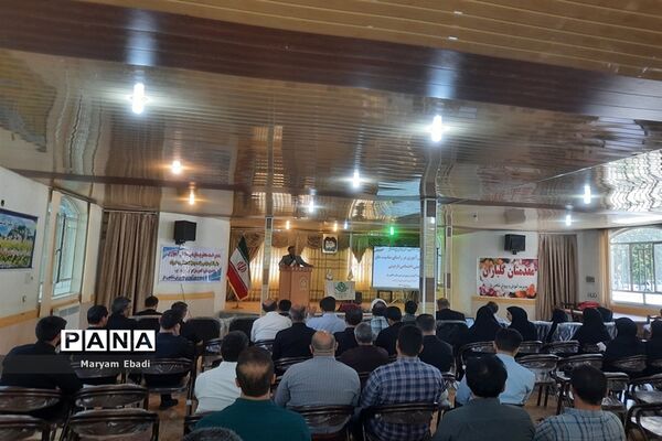 دوره آموزشی مهارتی مربیان عضو سازمان دانش‌آموزی جنوب آذربایجان غربی (قطب 2)