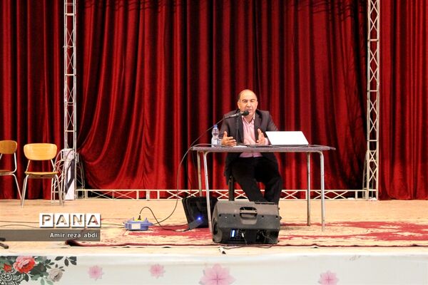دوره آموزشی تشریح برنامه‌ها و فعالیت‌های سازمان دانش‌آموزی