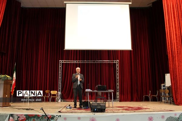 دوره آموزشی تشریح برنامه‌ها و فعالیت‌های سازمان دانش‌آموزی