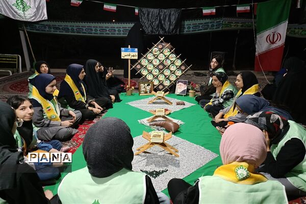 محفل انس با قرآن در شب دوم سفر تربیتی یاو‌رمربیان پیشتاز شهرستان قدس
