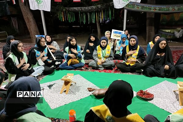 محفل انس با قرآن در شب دوم سفر تربیتی یاو‌رمربیان پیشتاز شهرستان قدس