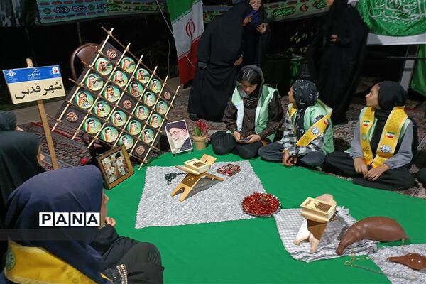 محفل انس با قرآن در شب دوم سفر تربیتی یاو‌رمربیان پیشتاز شهرستان قدس