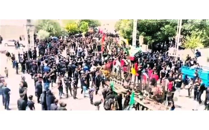 عَلَم‌گردانی و دسته عزاداری در شهر آوه/فیلم