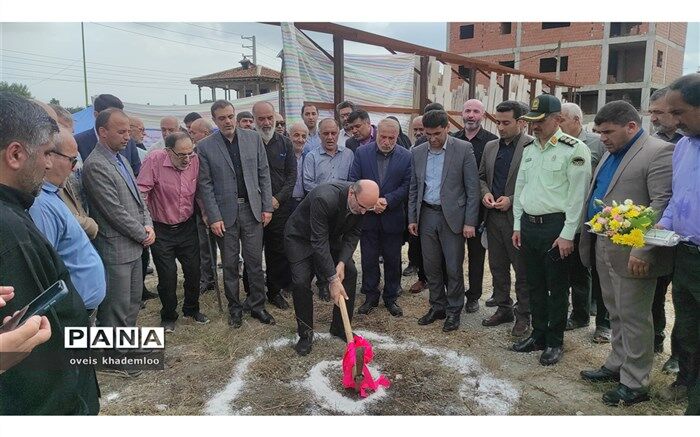 کلنگ ساخت مدرسه شهید زاهدی در گلوگاه بر زمین زده شد