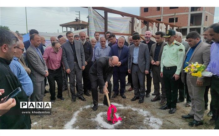 کلنگ ساخت مدرسه شهید زاهدی در گلوگاه بر زمین زده شد