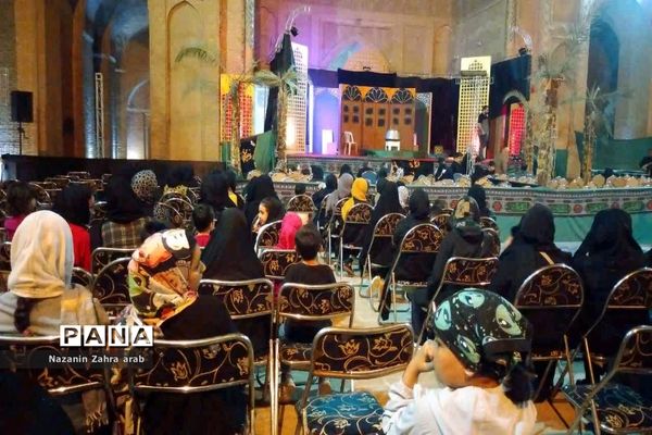 اجرای نمایش شیدای‌ زمان به‌مناسبت ماه محرم در مسجد جامع ورامین