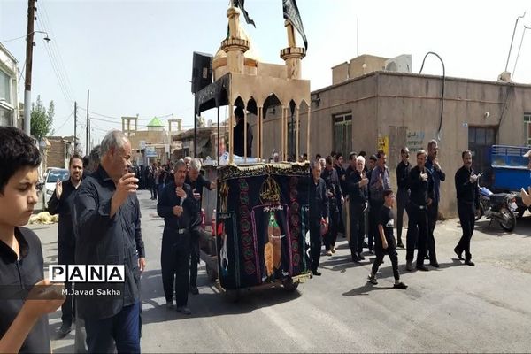 جلوه های عزاداری قشرهای مختلف مردم در مصیبت آل الله-2