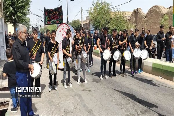 جلوه های عزاداری قشرهای مختلف مردم در مصیبت آل الله-2