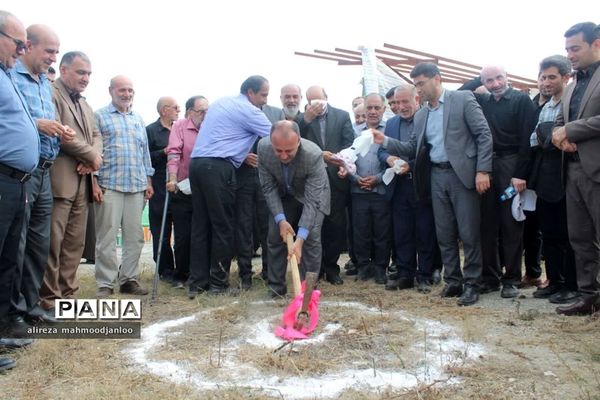 کلنگ زنی مدرسه ۶ کلاسه شهید زاهدی در گلوگاه