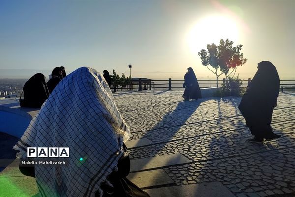 اجرای برنامه کوهپیمایی ویژه بسیجیان دختر مشهدی