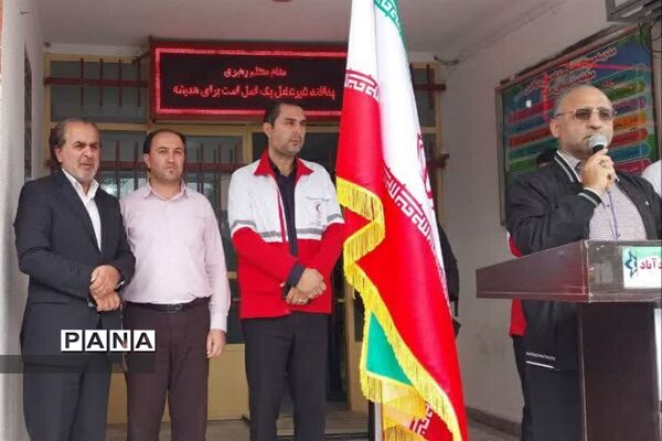 مانور عملیاتی‌ پدافند غیرعامل در دبیرستان شاهد پسرانه متوسطه دوم محمود‌آباد