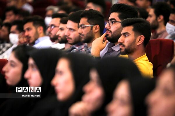 همایش استقبال از نو‌معلمان آموزش و پرورش شهرستان‌های استان تهران