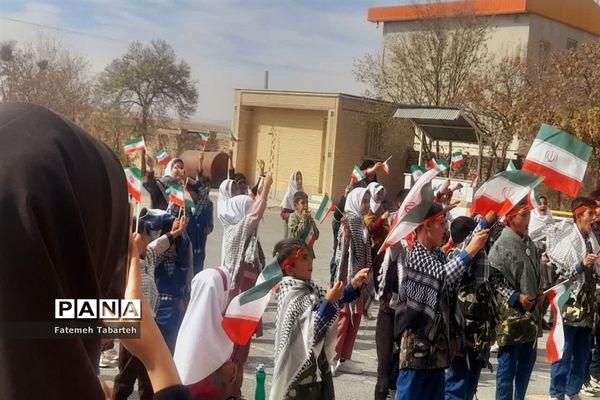 گرامیداشت هفته بسیج دانش‌آموزی در شهرستان فراهان