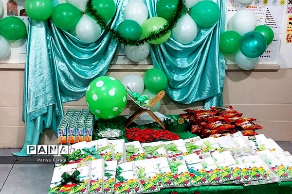 جشن قرآن کلاس اولی‌ها در دبستان کشاورز بهارستان ۲