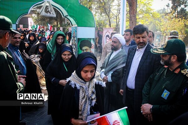 آیین افتتاحیه اردوهای راهیان‌نور دانش‌آموزی